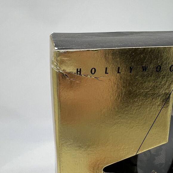 Gone With The Wind Scarlet O' Hara Barbie DOLL White & Black DRESS NRFB - Picture 6 of 7